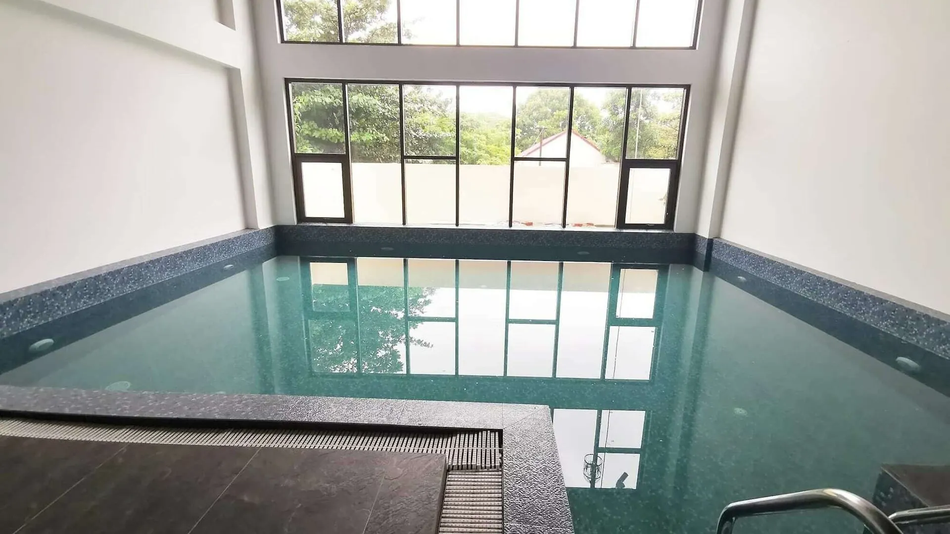 Nostalgia DS Hotel Da Nang 4*,